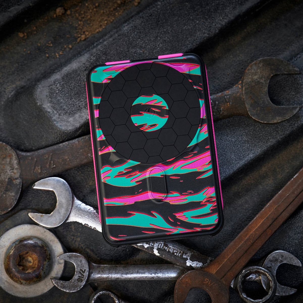 Ridge Power Bank - 10k mAh - Neon Tiger